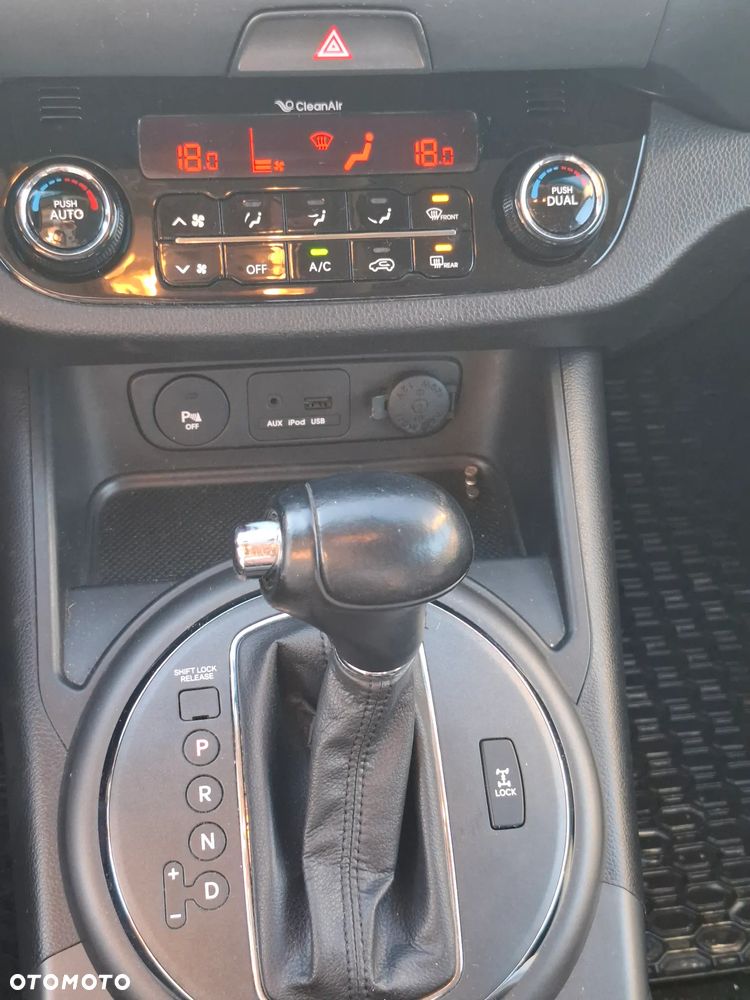 Kia Sportage 2.0 CRDI L AWD - 8