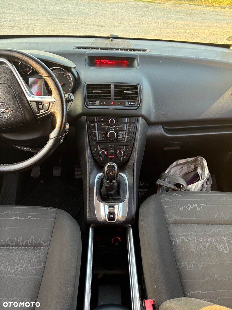 Opel Meriva - 12