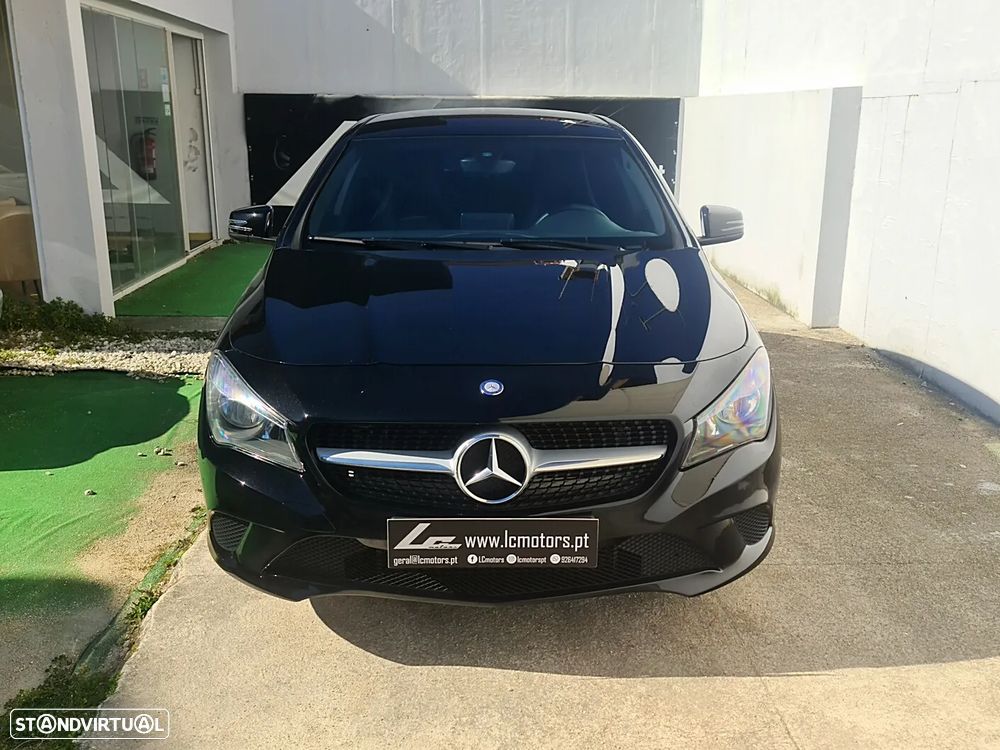 Mercedes-Benz CLA 180 d Shooting Brake Urban - 2