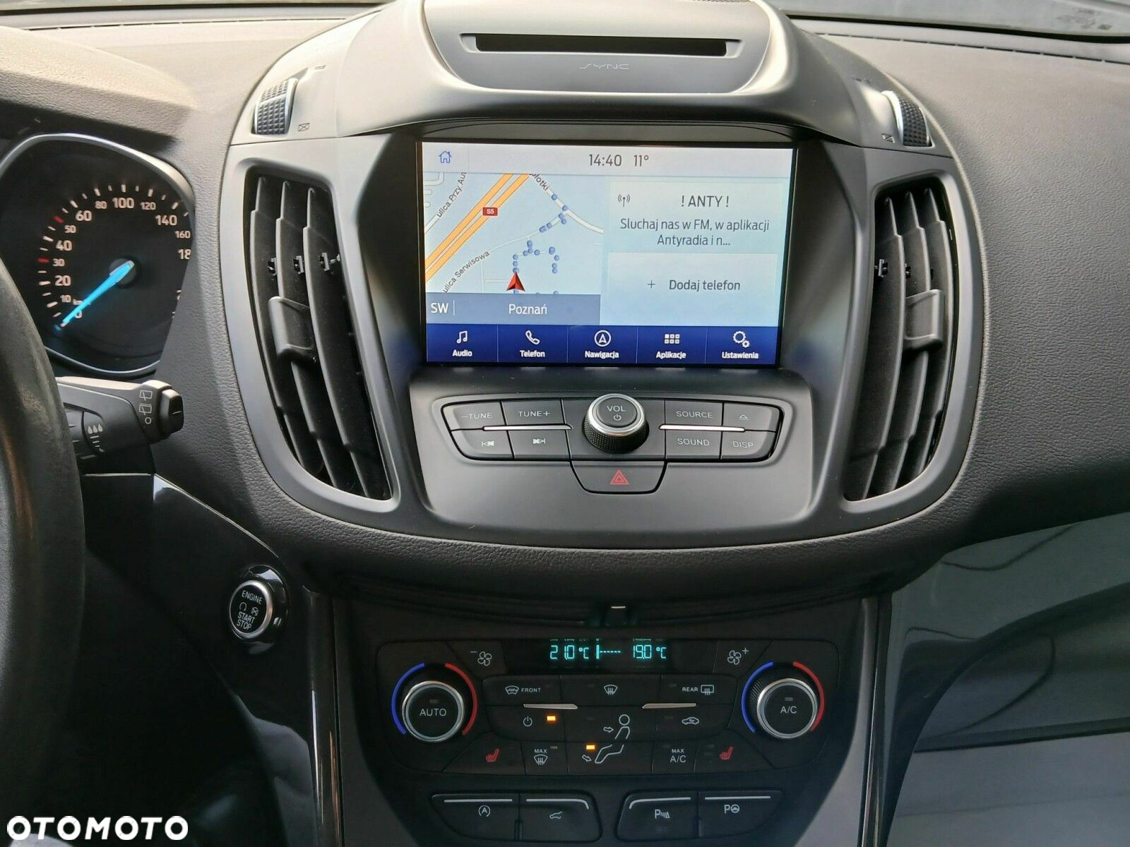 Ford Kuga - 25