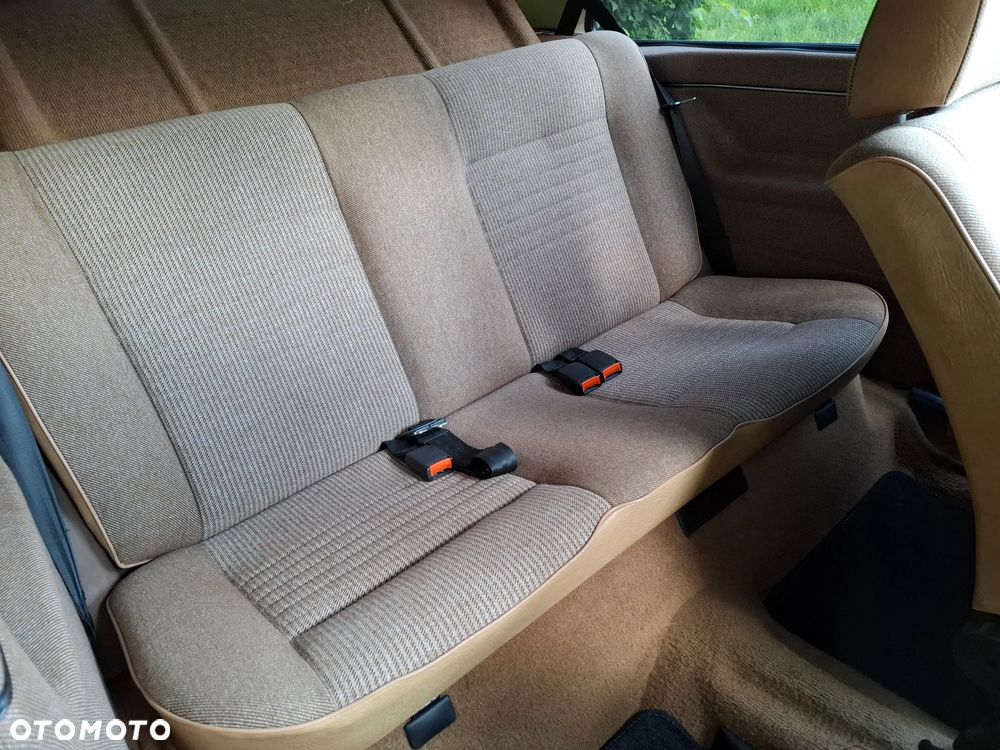 Volkswagen Golf 1.3 CL - 22
