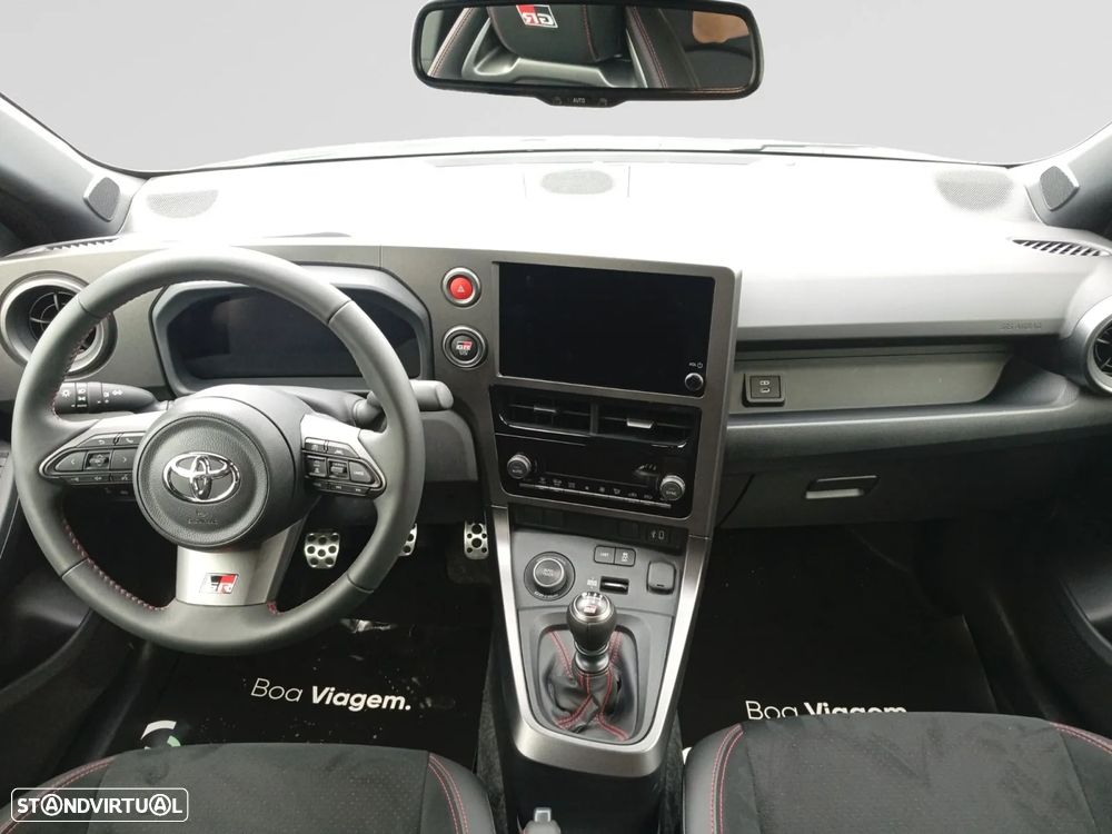 Toyota GR Yaris 1.6 T Legend T/M - 11