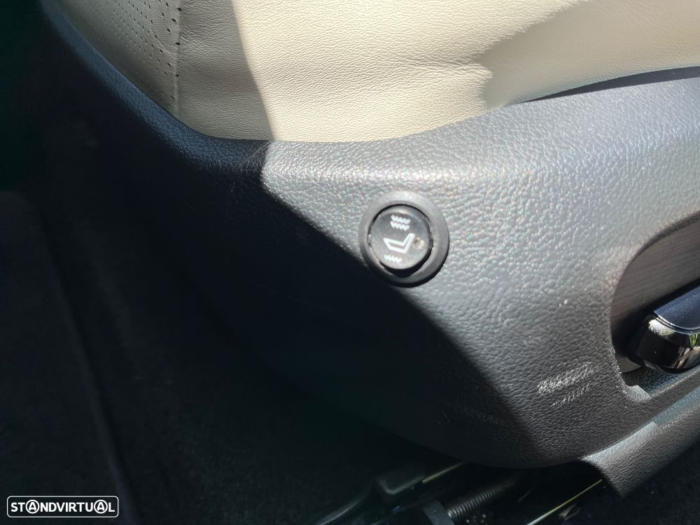 Lexus UX 300e Executive Line - 14