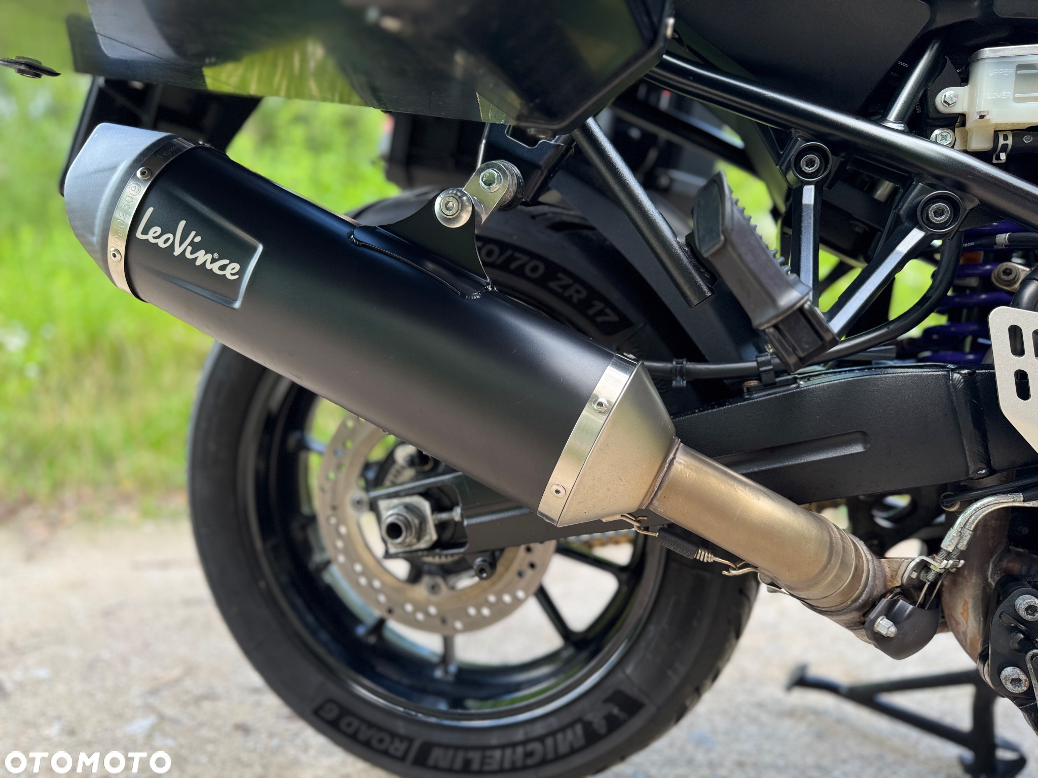 Suzuki V-STROM - 16