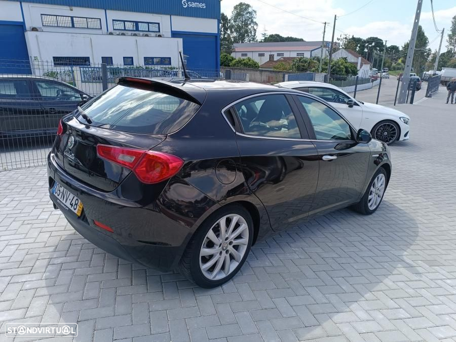 Alfa Romeo Giulietta 1.6 JTDm Trofeo - 4