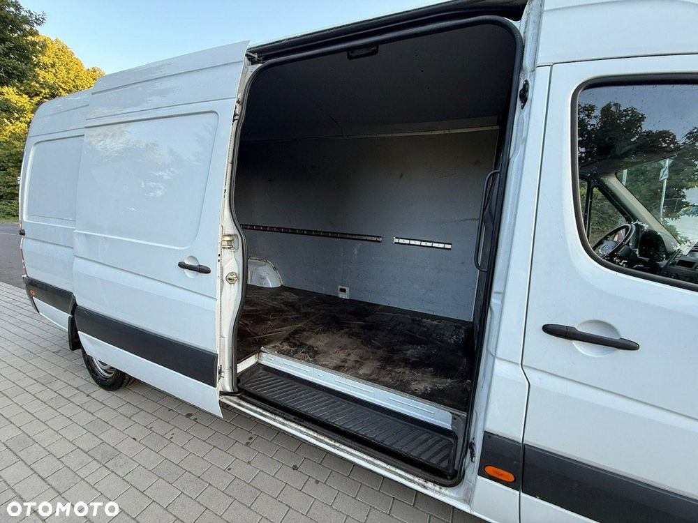 Mercedes-Benz Sprinter - 12
