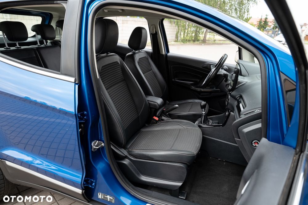 Ford EcoSport 1.5 EcoBlue ST-LINE - 25