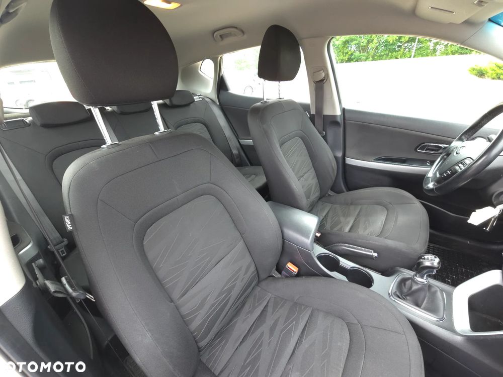 Kia Ceed 1.6 GDI M - 17