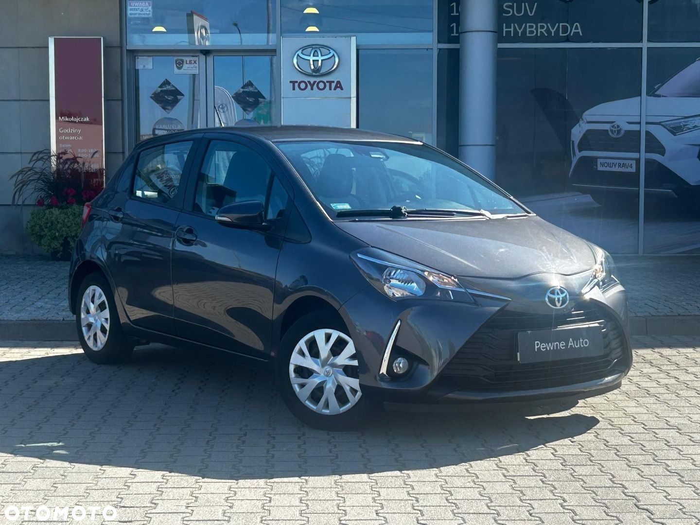 Toyota Yaris - 1