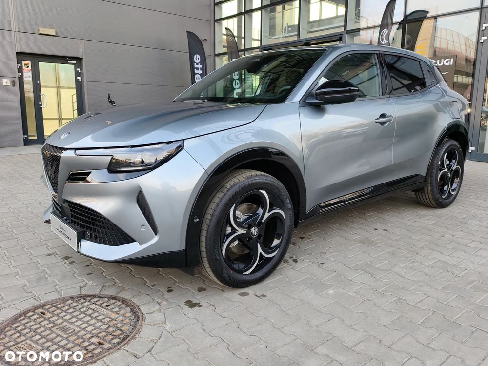 Alfa Romeo Junior 1.2 VGT Ibrida Ti - 12