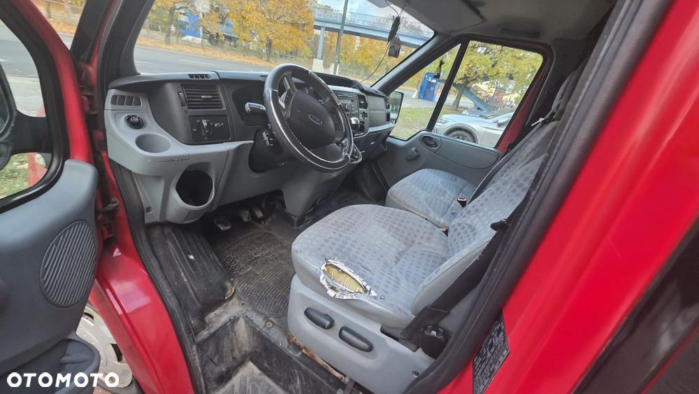 Ford Transit - 12