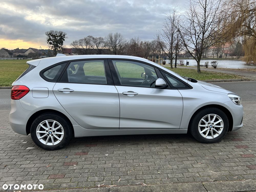 BMW Seria 2 216d - 8