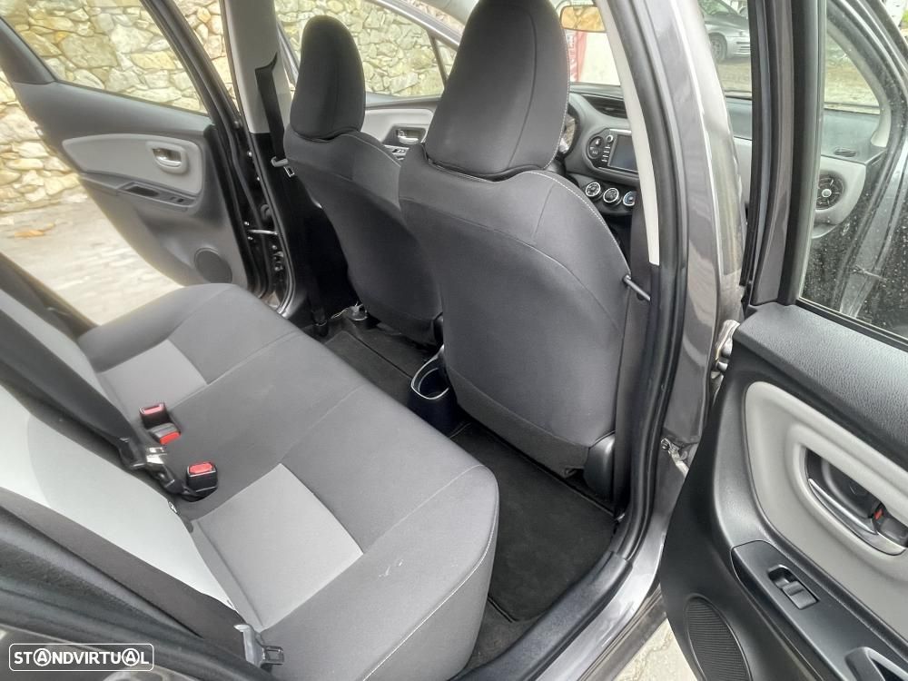 Toyota Yaris 1.4 D-4D Exclusive+P.Techno - 10