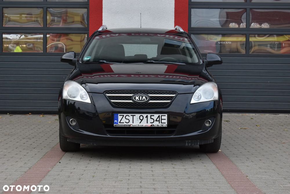 Kia Ceed - 30