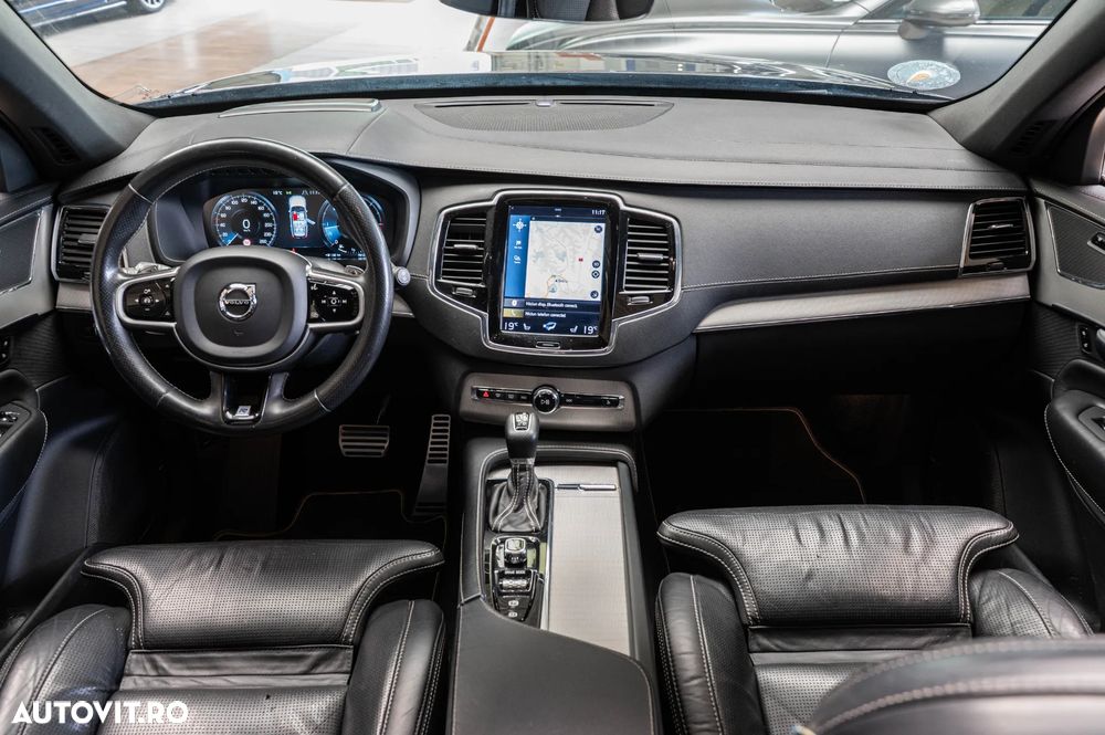 Volvo XC 90 D5 AWD Geartronic RDesign - 5