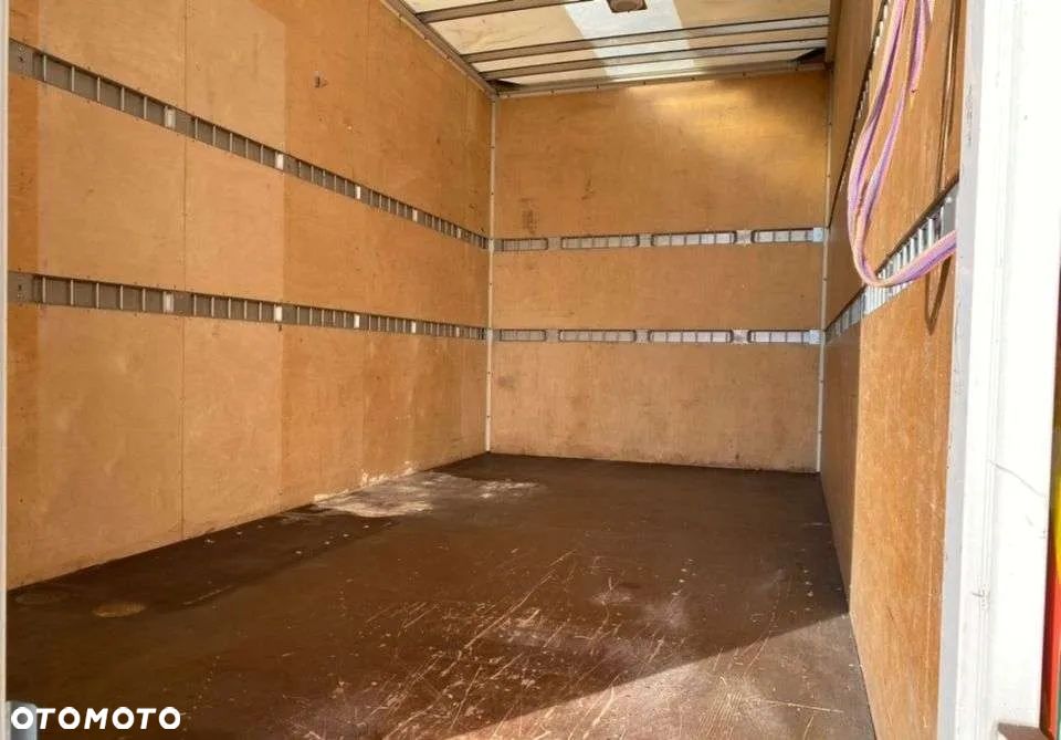 Iveco Daily 35 C15 Kontener 4.4m - 19