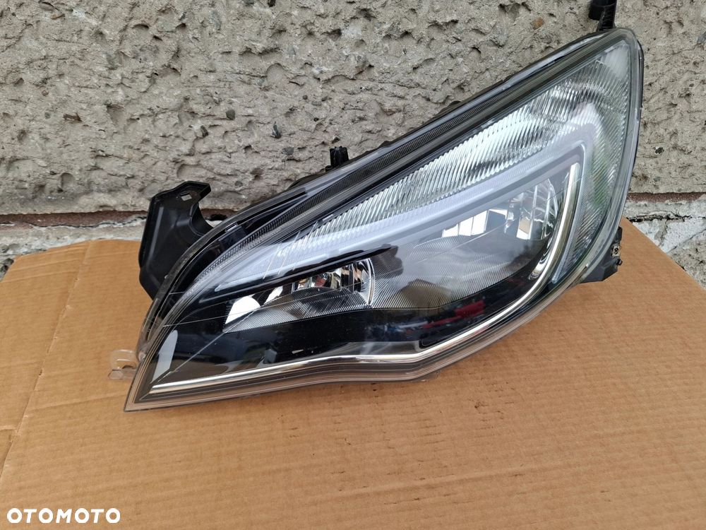 LAMPA PRZEDNIA LEWA OPEL ASTRA IV J LIFT - 3
