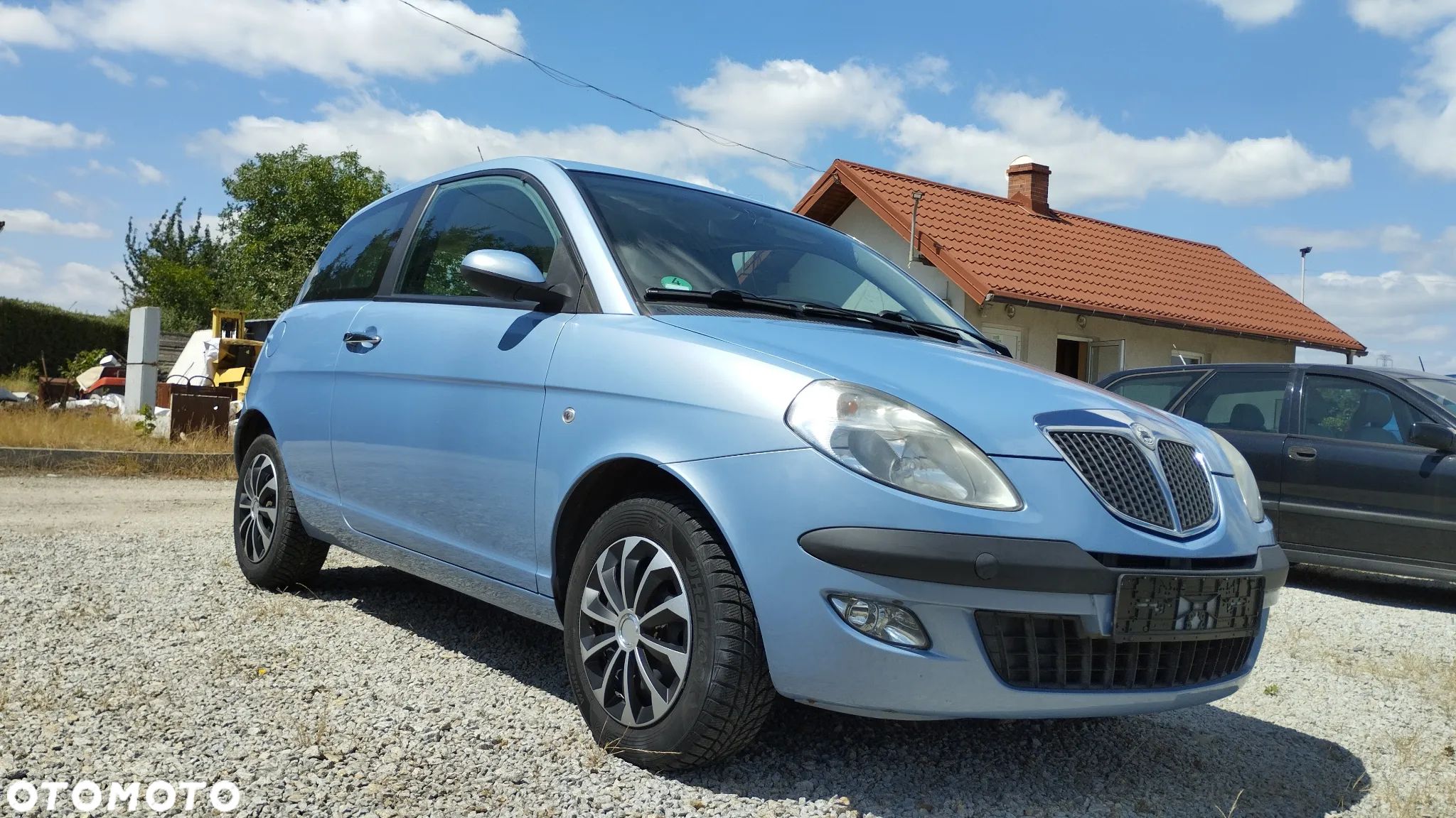 Lancia Ypsilon 1.2 8V Argento (5 os.) - 1