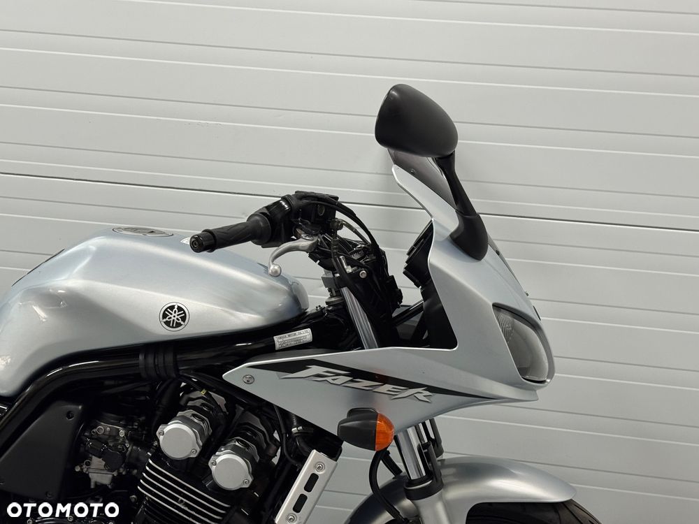 Yamaha FZ6 - 8