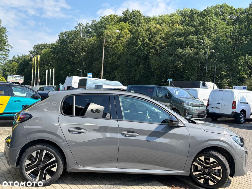 Peugeot 208 - 5