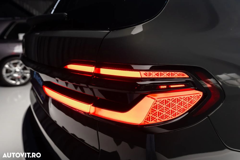 BMW X7 M60i xDrive AT MHEV - 25
