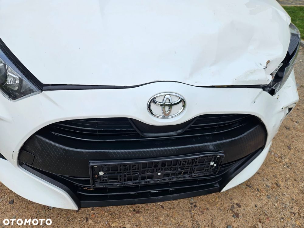 Toyota Yaris - 10