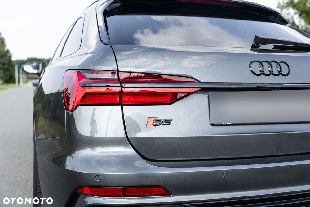 Audi A6 Avant 40 TDI quattro S tronic S line - 17