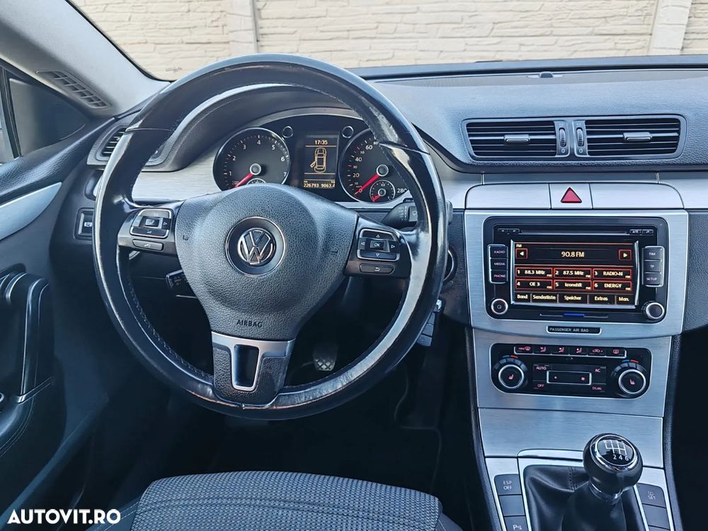 Volkswagen Passat CC - 8