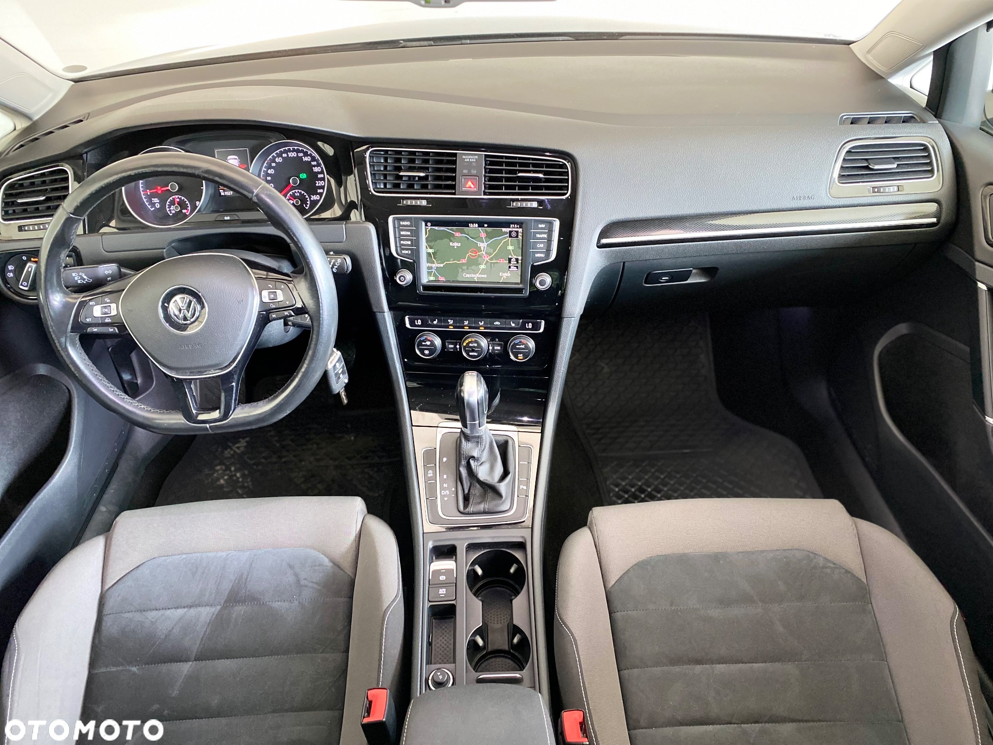 Volkswagen Golf VII 1.4 TSI BMT Highline DSG - 11