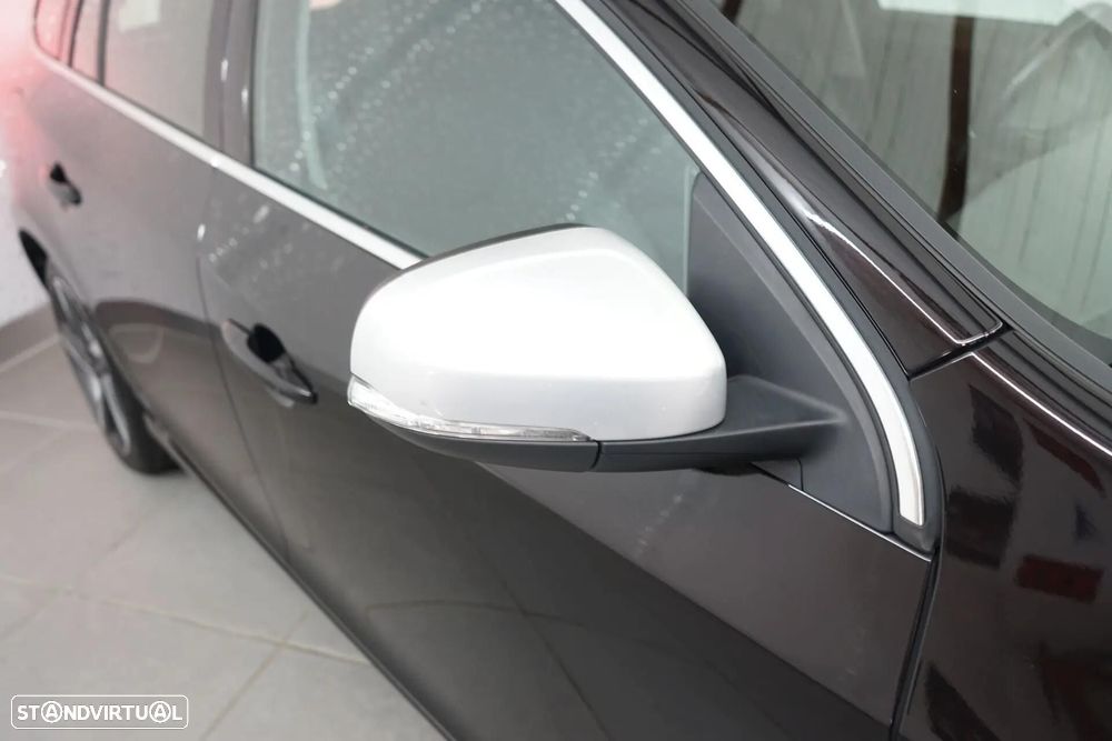 Volvo V60 1.6 D2 Momentum Eco - 10