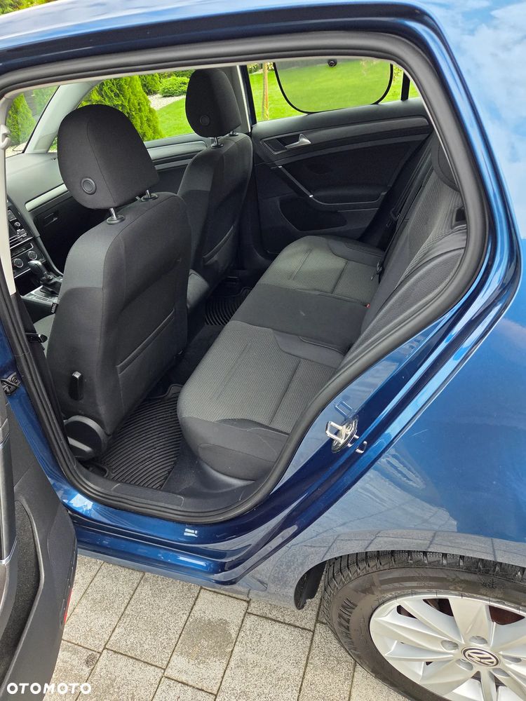 Volkswagen Golf - 8