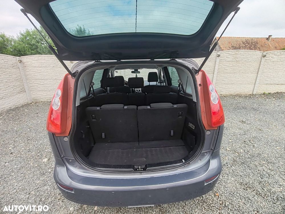 Mazda 5 - 5