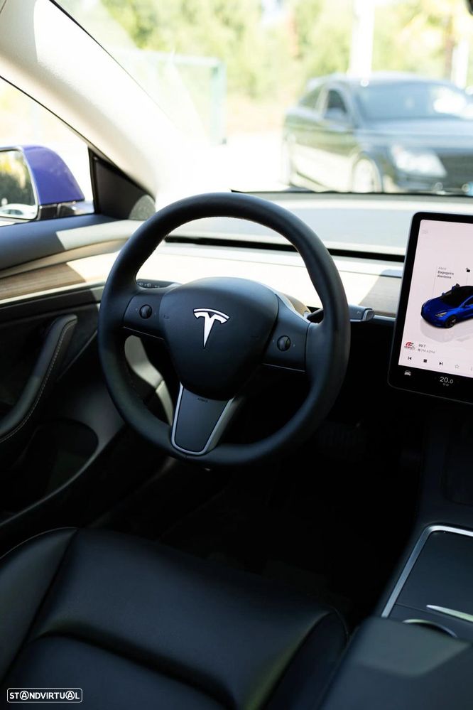Tesla Model 3 Long-Range Dual Motor AWD - 17