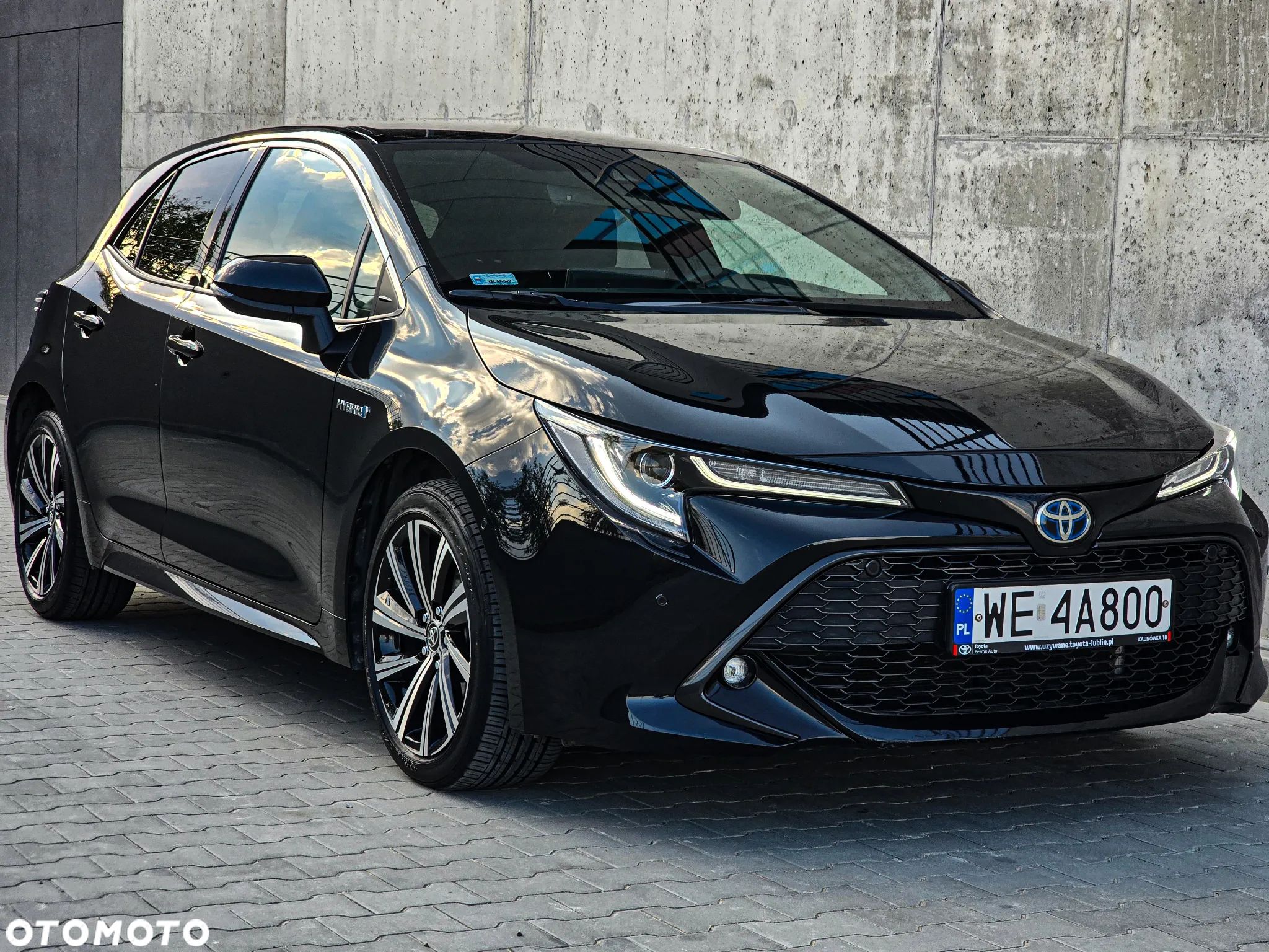 Toyota Corolla 1.8 Hybrid Executive - 1