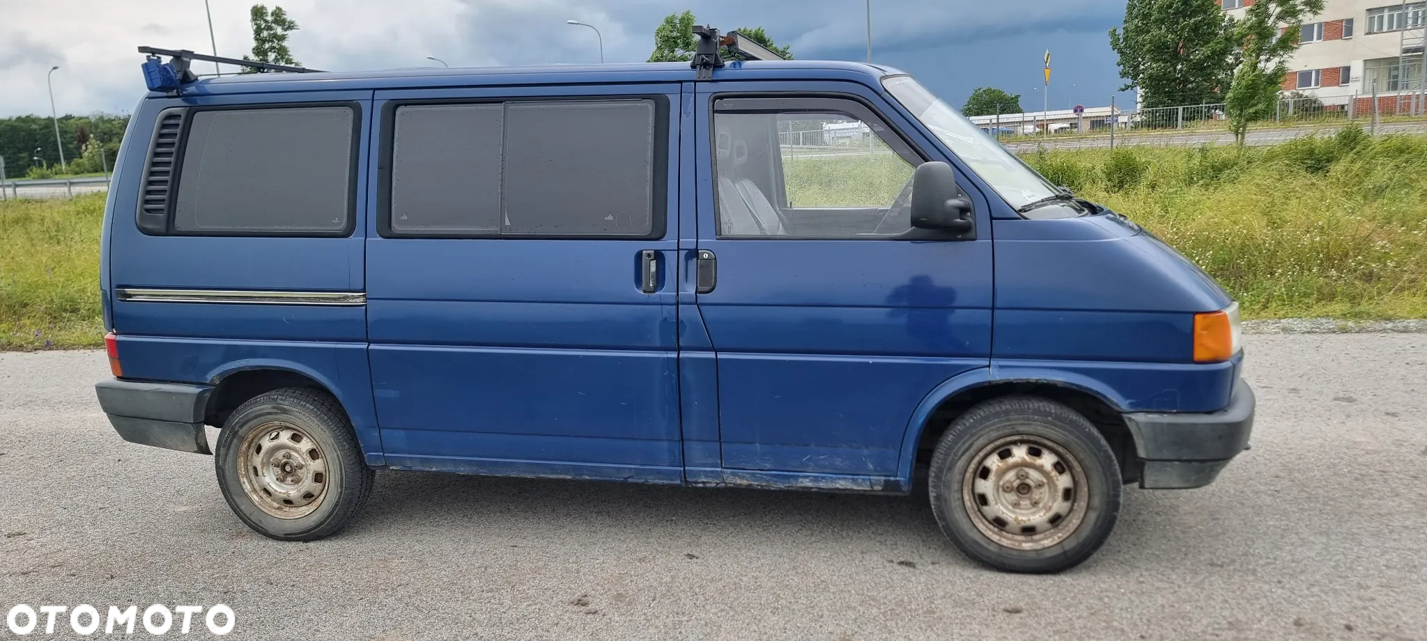Volkswagen Caravelle - 7