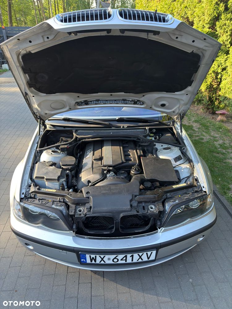 BMW Seria 3 325i - 11