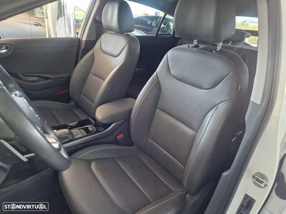 Hyundai Ioniq - 17