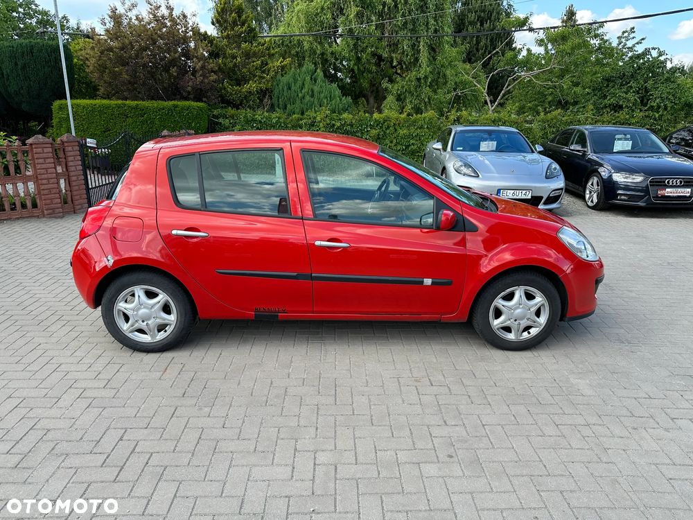 Renault Clio - 31