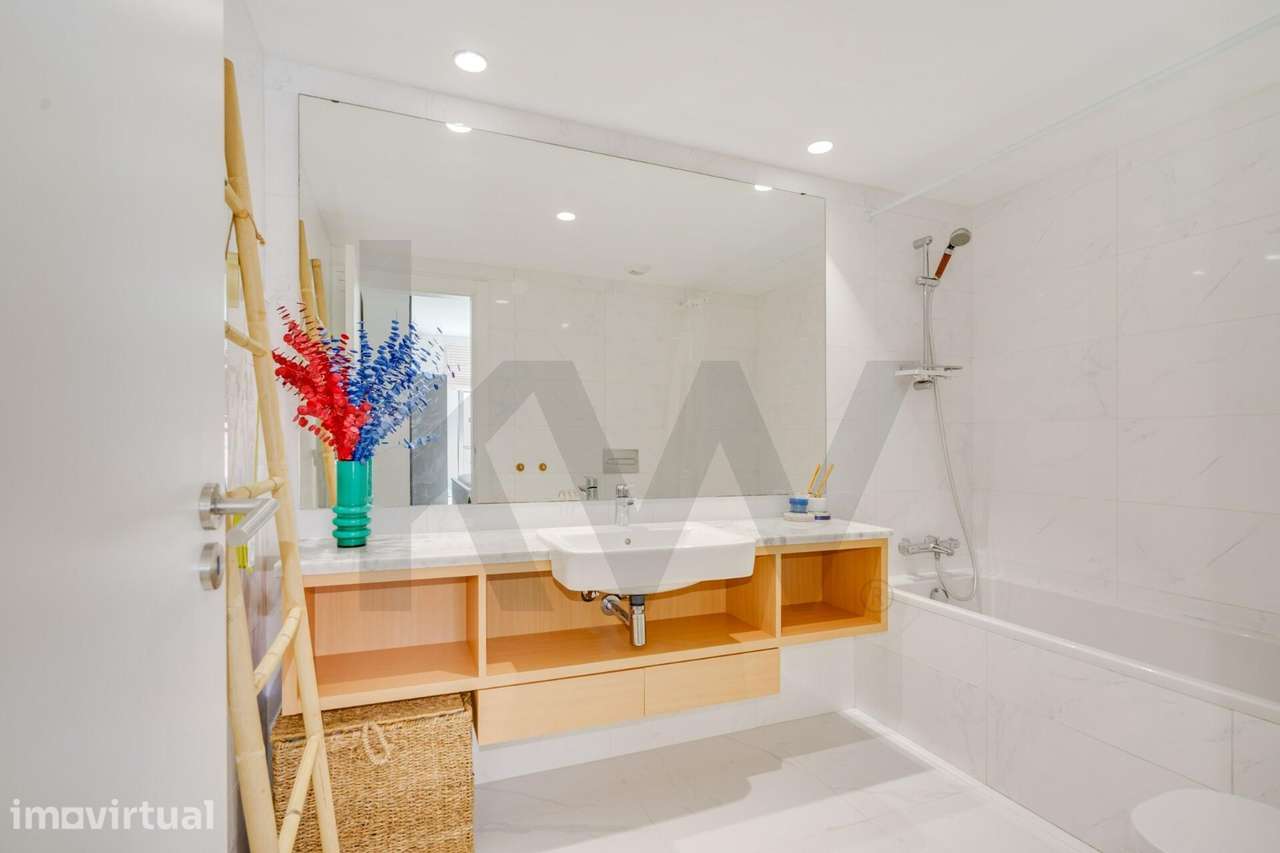 Moderno Apartamento T2 com Varanda, Garagem na Av David Mourão-Ferreir - Grande imagem: 3/27