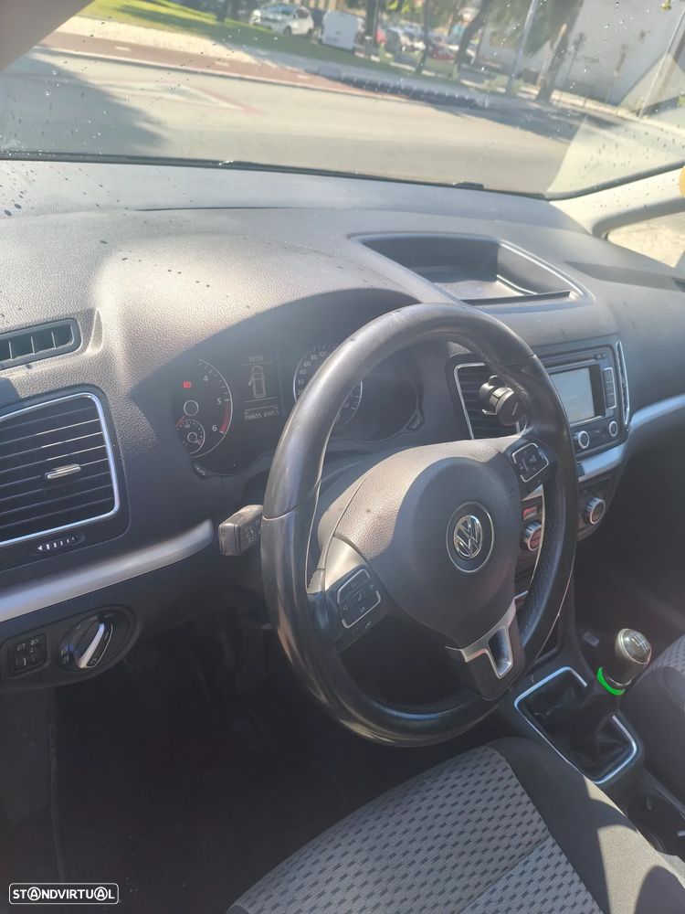 VW Sharan 2.0 TDI 4MOTION BlueMotion Trendline - 8