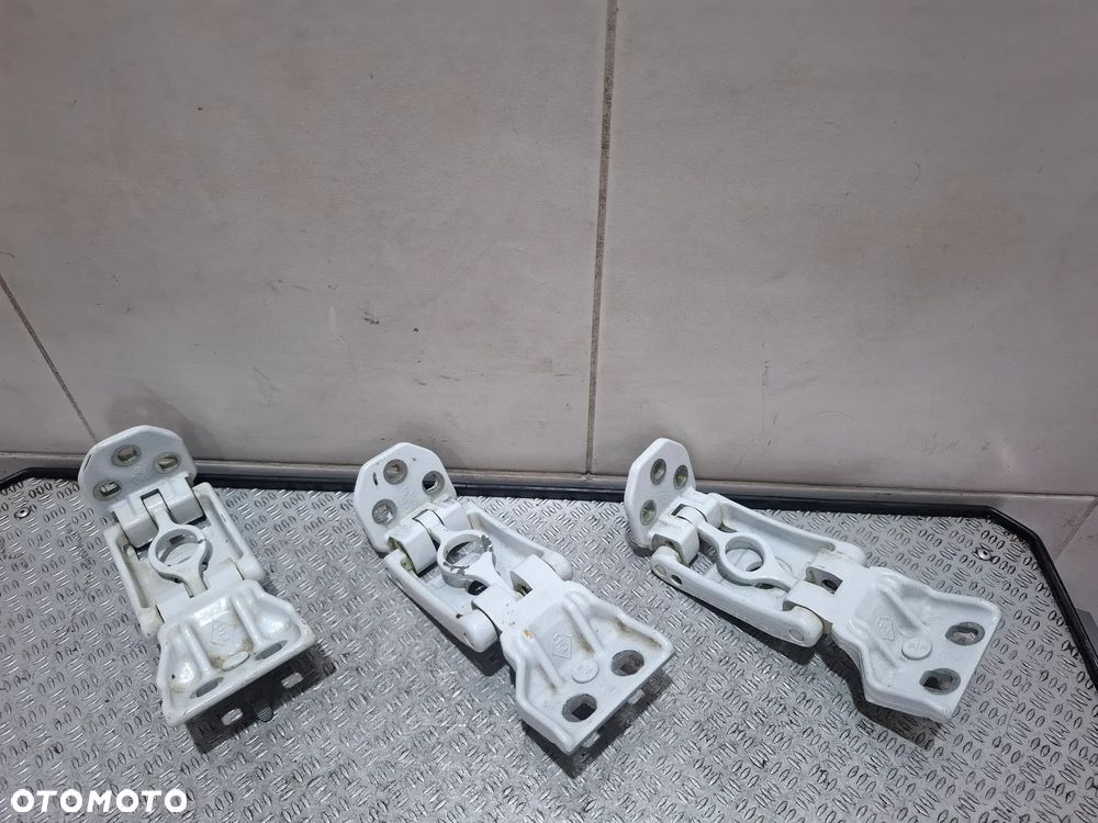 Zawiasy drzwi tył 270 stopni Renault Master III 2018 rok - 2