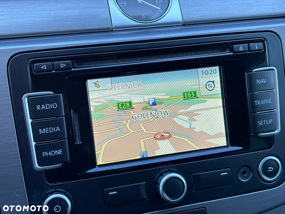 Volkswagen Passat - 23