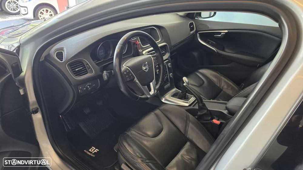 Volvo V40 Cross Country 1.6 D2 Summum - 7