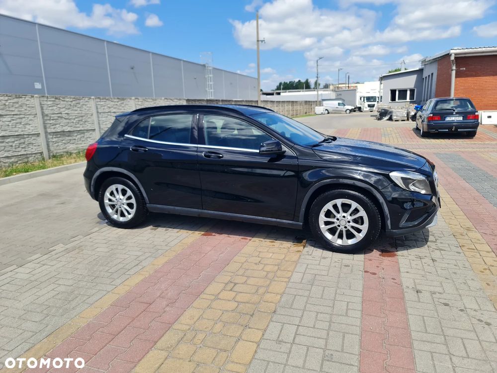 Mercedes-Benz GLA - 5