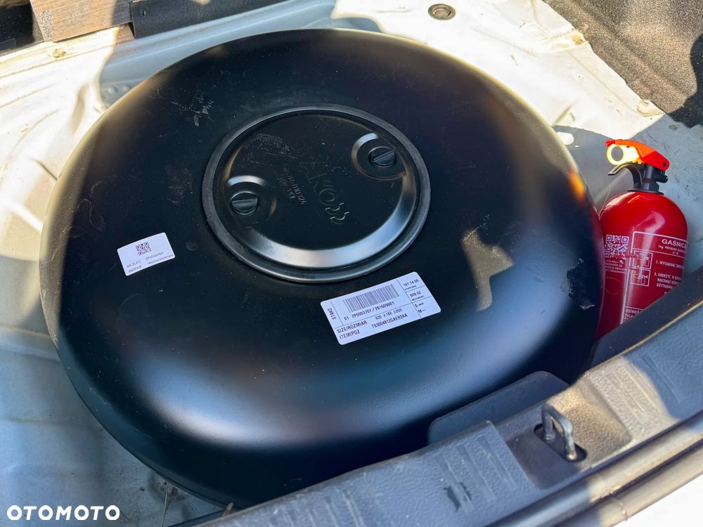 Toyota Auris 1.6 Premium - 15