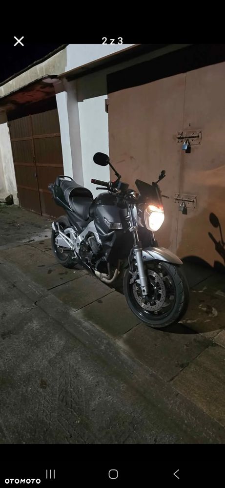 Suzuki GSR - 2