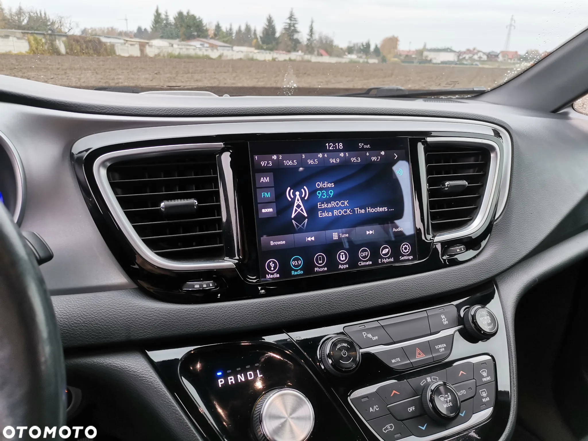 Chrysler Pacifica - 30