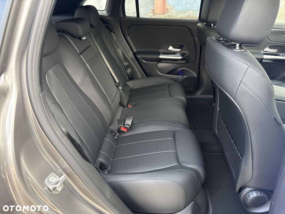 Mercedes-Benz EQA - 23