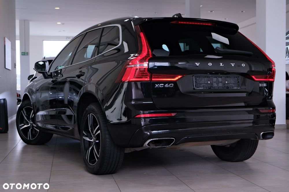 Volvo XC 60 T6 AWD Plug-In Hybrid R-Design - 7