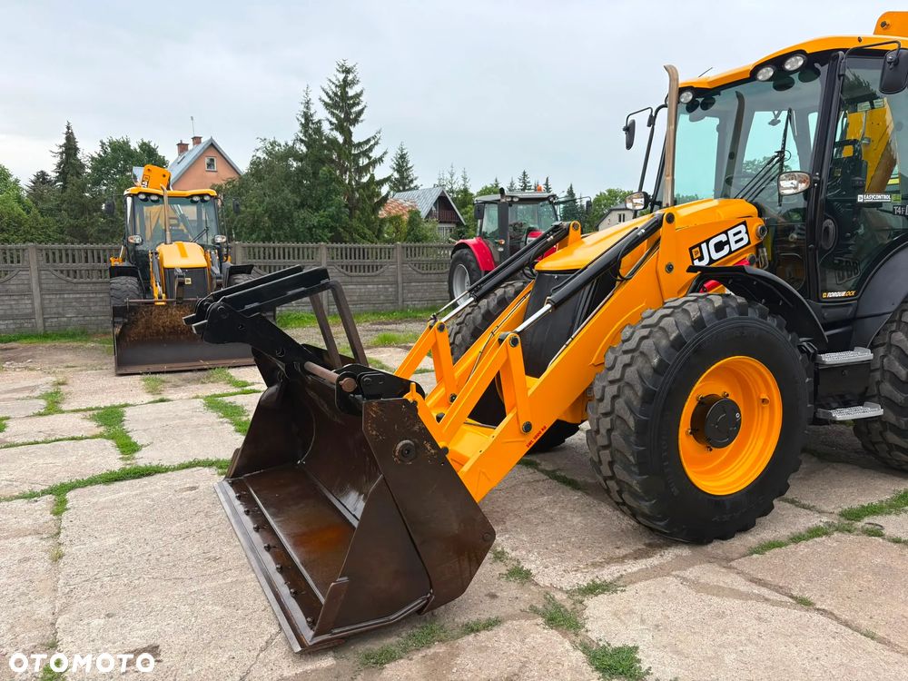 JCB 4CX - 18